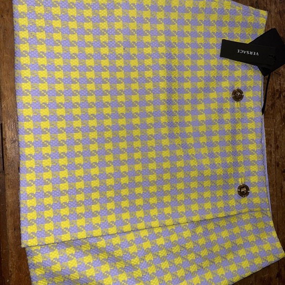 Versace skirt - Picture 2 of 6